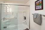 Guest bathroom with Shower/Tub combo